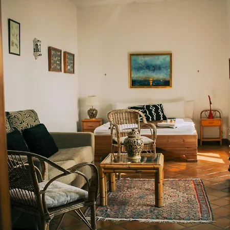 La Duquesa Guest House-3
