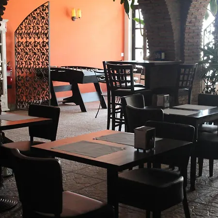 Hotel La Mirada-2
